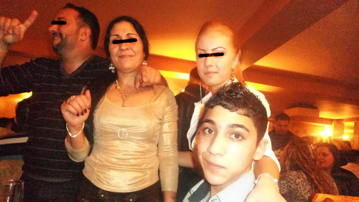 La 17 ani, Babi Minune e cel mai fericit... băiat! Are un copil de câteva luni şi o soţie care arată ca o bombă sexy