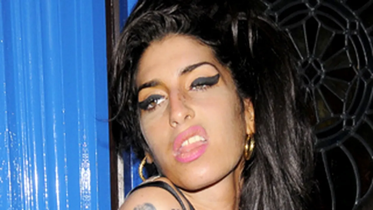 Amy Winehouse a cumparat ketamina, ecstasy si cocaina cu o seara inainte sa moara