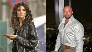 Alex Bodi o atacă din nou pe Ramona Olaru după despărțirea de Steve Ant! Ce mesaj i-a transmis afaceristul: „Următoarea țintă e arab”