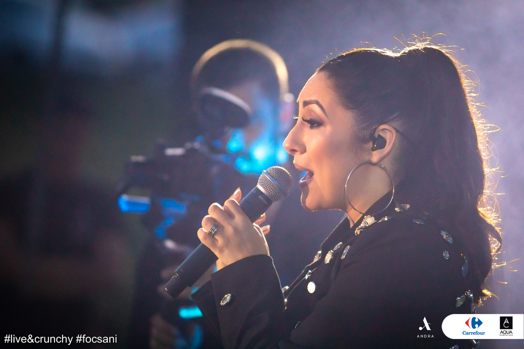 Andra Măruță, scene uluitoare în timpul concertului din Focșani! Ce i-au făcut cei din primul rând