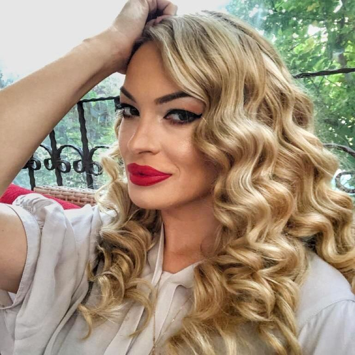 Cristi Borcea iese din închisoare! Cum arată acum Valentina Pelinel, după ce a născut gemene