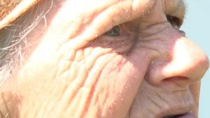O bătrână din Dâmboviţa l-a iertat pe tânărul care a violat-o: "Mai bine rabd eu, decât să-l bage la puşcărie"