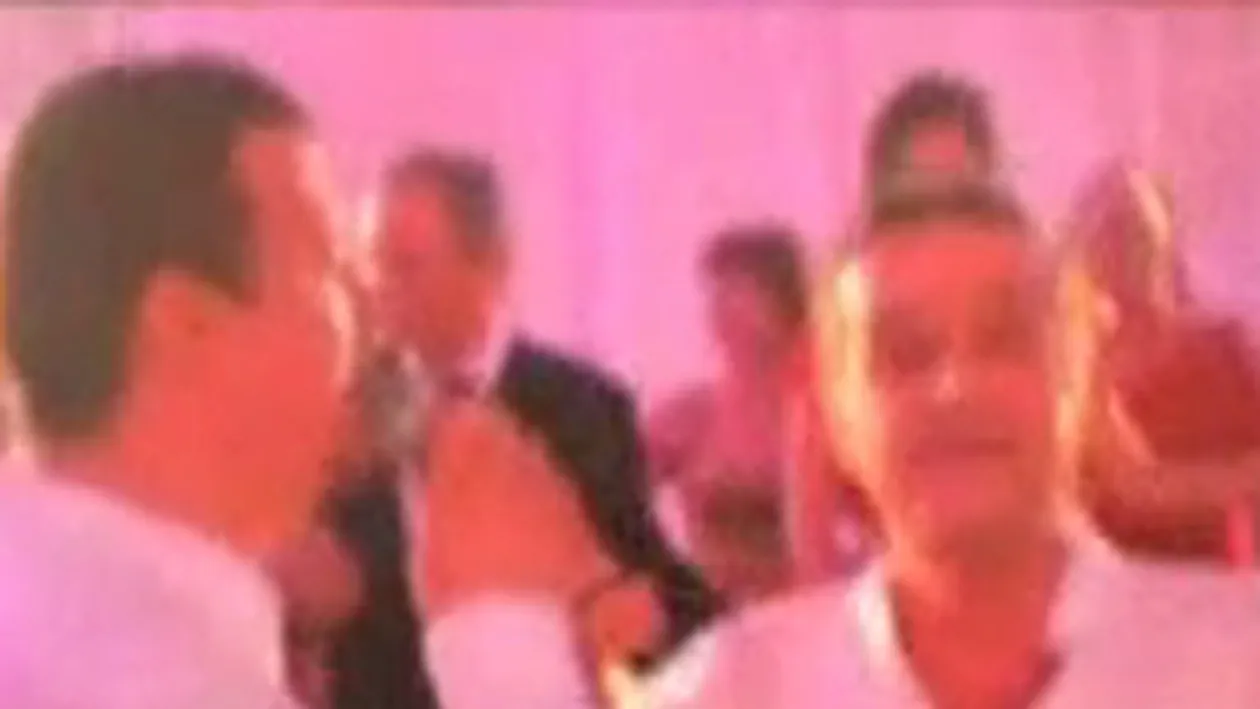 VIDEO Uite ce voce are Gigi Becali! A cantat imperial la nunta lui Borcea! Il vrei la Romanii au talent!?