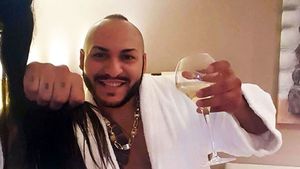 Cine l-a turnat pe Dani Mocanu! E una dintre femeile pe care le şantaja