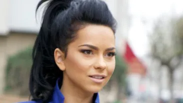 Inna, fara sutien si cu sanii la vedere! A sucit mintile milioanelor de fani: Nu pot sa-mi dezlipesc ochii de pe monitor