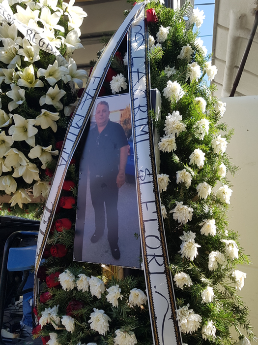 Interlopii au trimis zeci de coroane funerare la înmormântarea lui Ion Duduianu