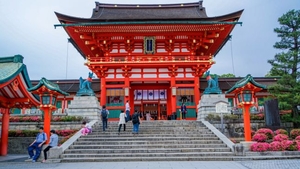 VIDEO | Ziua în care bărbaţii japonezi umblă goi de dragul unei tradiţii vechi! Circa 10.000 de oameni iau parte la Hadaka Matsuri