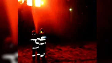 Incendiu în Brașov! O pensiune a fost distrusă