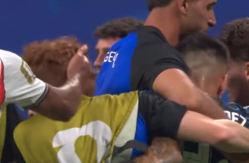 Scandal uriaș la Mondial! Jude Bellingham l-a lovit pe Valentin Barco după eșecul Angliei cu Argentina