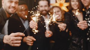 Cele mai amuzante mesaje de Anul Nou! Trimite-le de Revelion și vei aduce zâmbete garantat