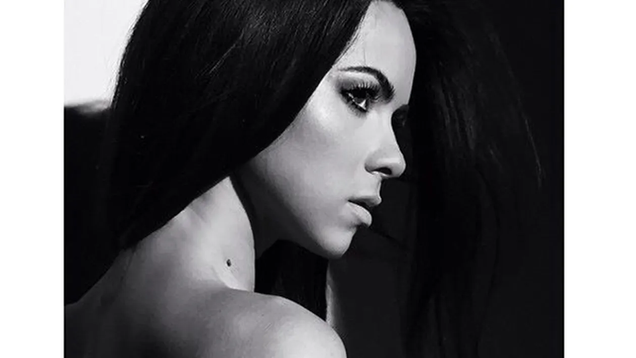 Inna s-a facut de ras! Detaliul jenant care s-a vazut pe scena!