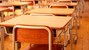 Adolescentul din Buzău care primește 3.000 de euro despăgubiri, după ce a luat nota 2 la purtare în clasa a XI-a. Cazul fostului elev marchează o premieră în justiția din România, după un proces de 5 ani