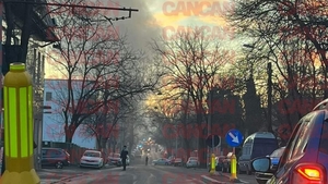 Incendiu de proporții în București! O casă a luat foc în zona Muzeului Militar Central! Mai multe echipaje au ajuns la fața locului