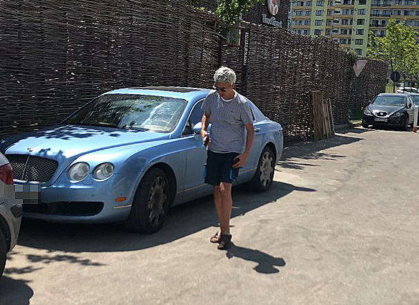 Fostul patron al OTV s-a grăbit să ajungă pe plajă