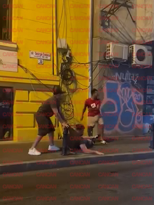Scene de groază în centrul Capitalei. Mai mulți tineri și-au împărțit pumni și picioare, în plină stradă