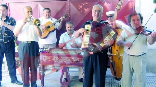 Episcopia Argesului angajeaza taraf