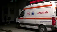 Soția unui preot a murit după ce s-a aruncat din ambulanţa cu care era dusă la spital