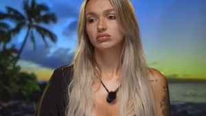 Ella Vișan e pusă pe făcut bani! Cât te costă un video personalizat de la blondină