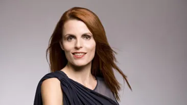 Valentina Ionescu vrea sa electrizeze folclorul romanesc: Muzica populara nu este pentru babaciuni