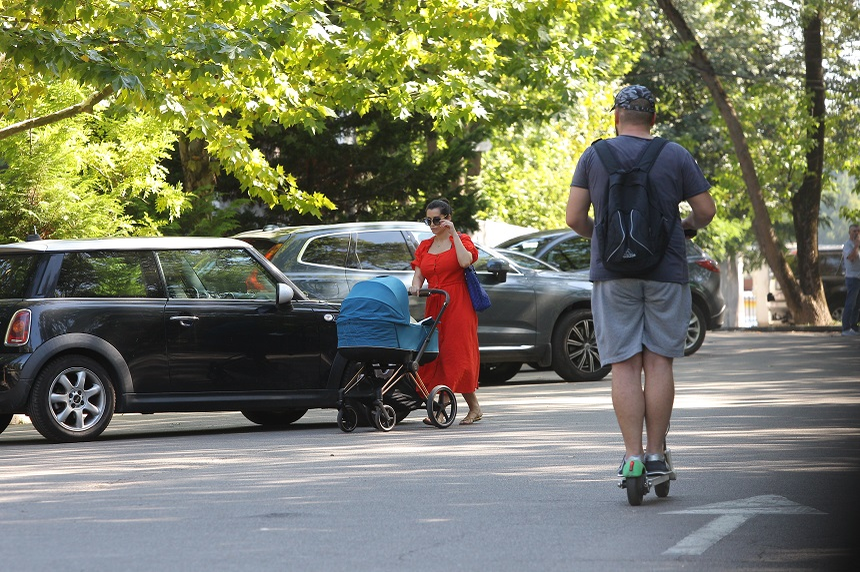 Lili Sandu a ieșit la plimbare cu soțul și fiul său