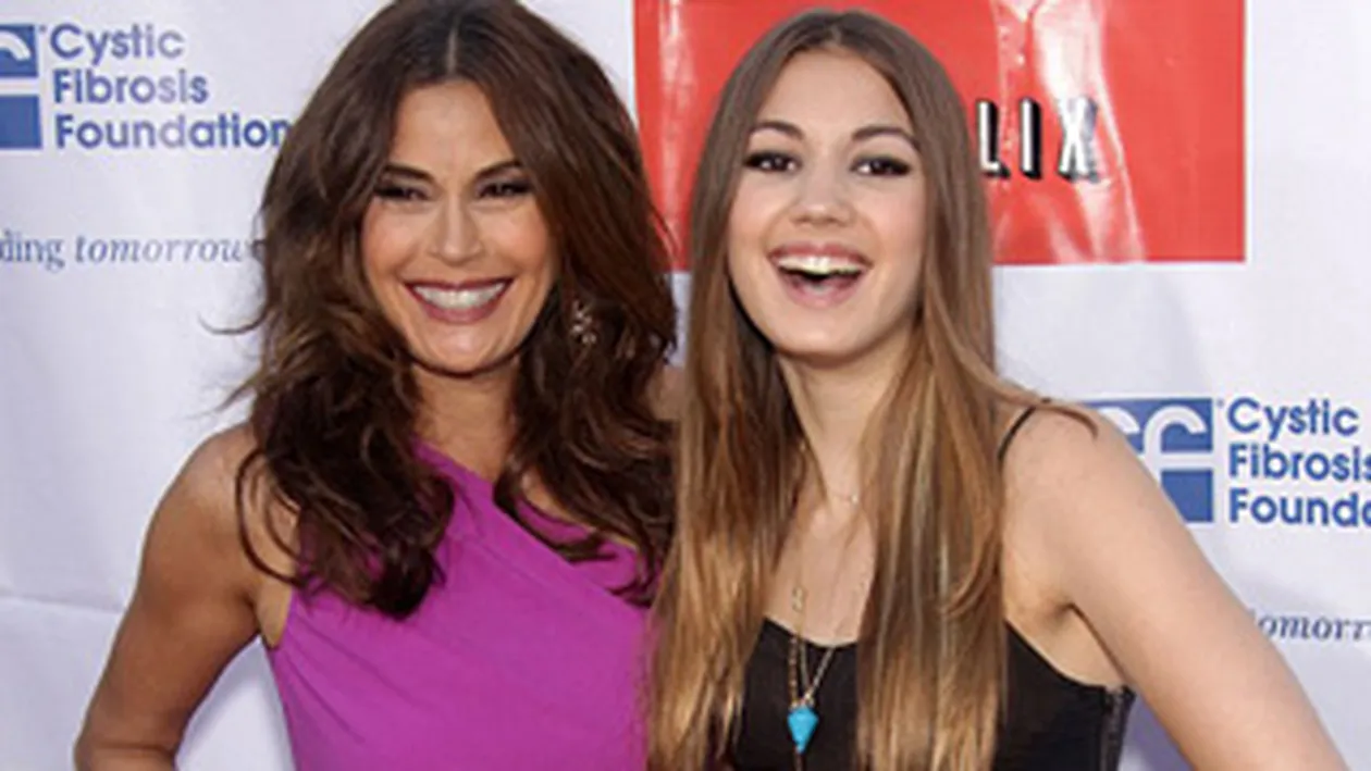 Ce fata frumoasa are nevasta disperata Teri Hatcher!