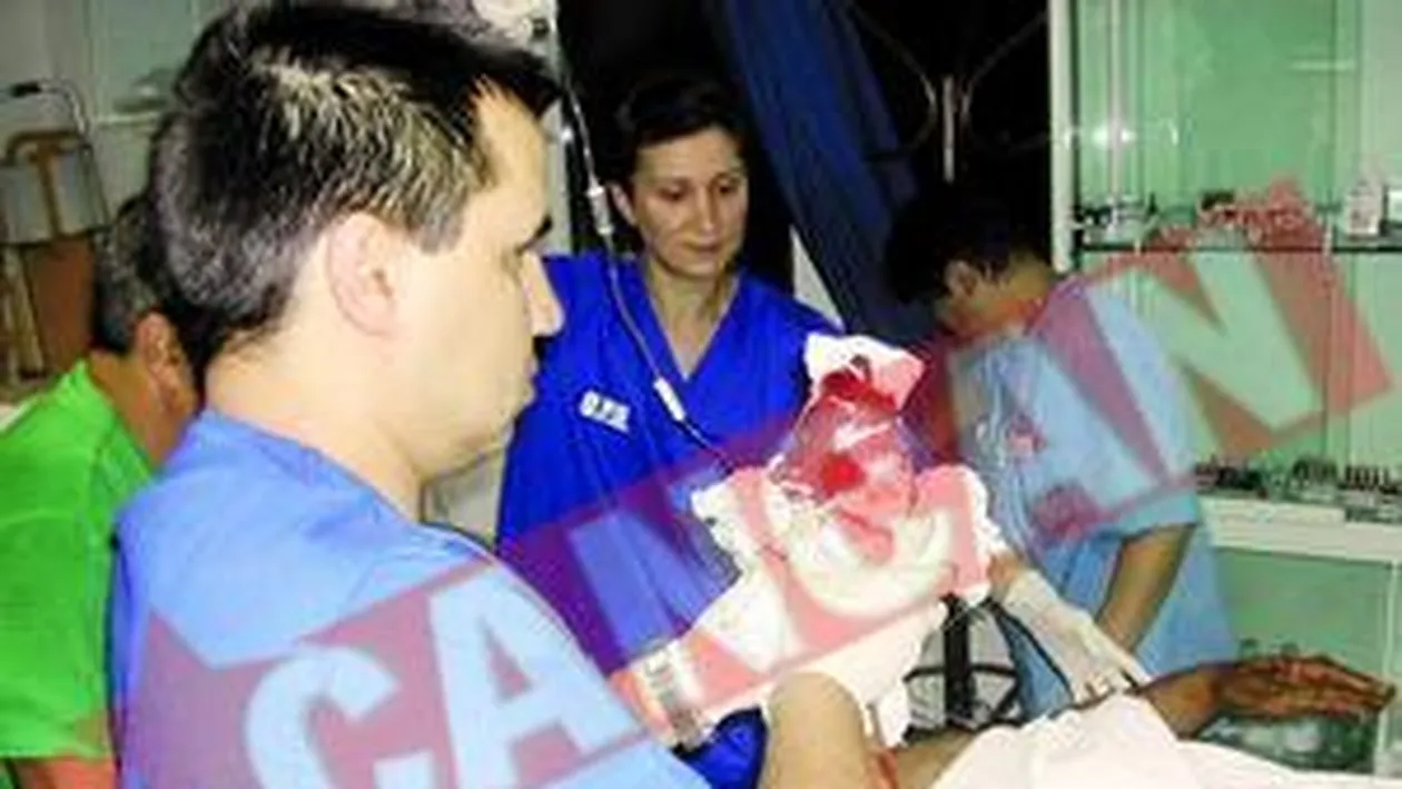 Medicii ieseni au pus la loc o mana retezata de circular