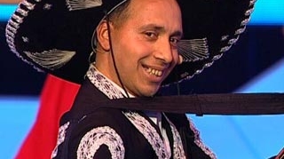 VIDEO La un suc cu Gigel Frone! "Cant de la 6 ani, prietenii ma comparau cu Demis Roussos! Mi-ar placea sa cant cu Andra" - Vezi cum a facut istorie la "Romanii au Talent" cu "returnela" Americano