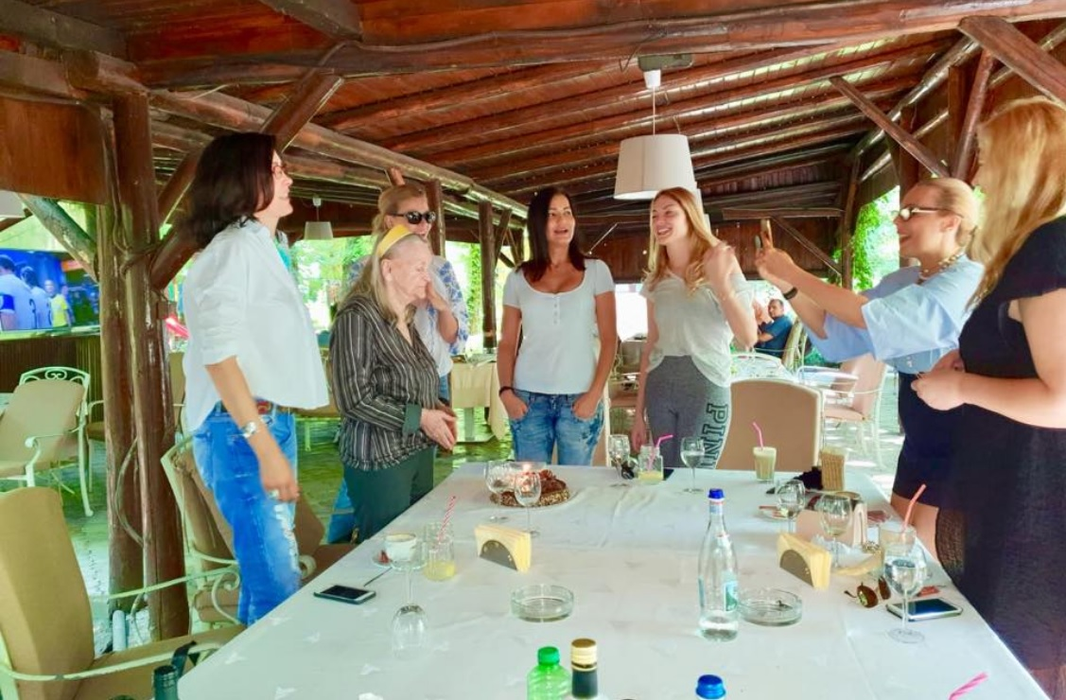 Zina Dumitrescu a fost sărbătorită de fostele manechine, de ziua ei de naștere