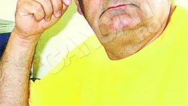 Bunicut fotograf acuzat de pornografie infantila! Minore santajate pentru sex oral