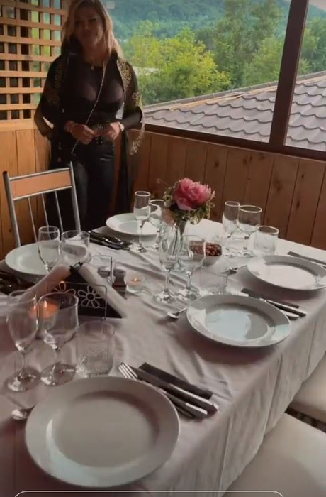 Loredana Groza, surprize după surprize de ziua ei! Sărbătorita a făcut duet cu Luis Gabriel și Prințesa de Aur la petrecerea de azi-noapte | FOTO & VIDEO