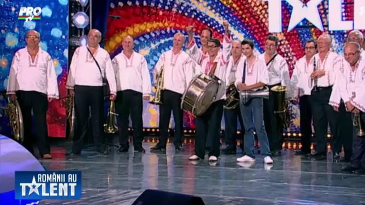 Aparitie UNICA la Romanii au Talent! O fanfara a incins publicul pe ritmuri spaniole: Sunteti foarte simpatici