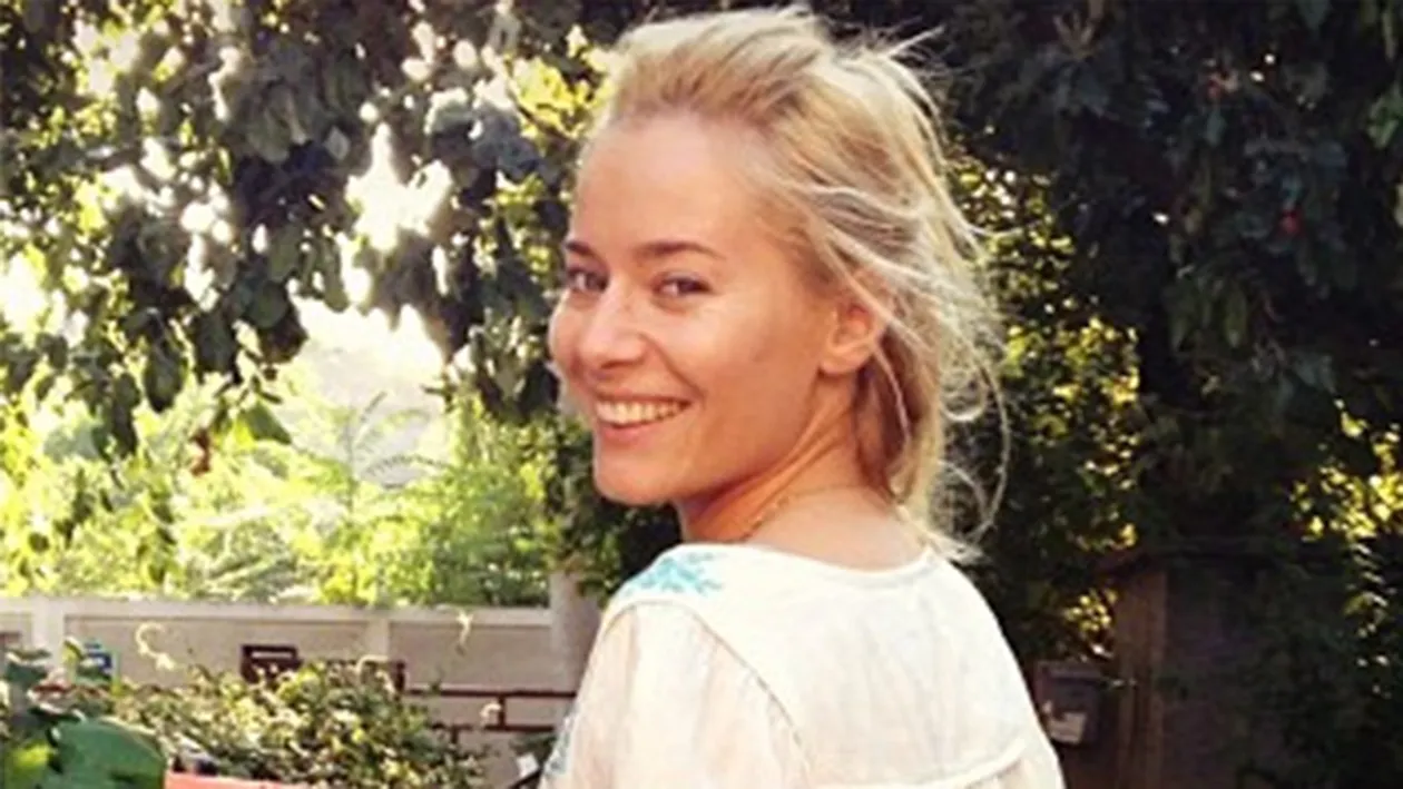 Nu te asteptai la aceasta schimbare: Laura Cosoi a adoptat un nou look! Uite ce coafura si-a facut vedeta