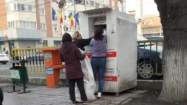 FOTO. Scene halucinante la Filiaşi. Au dat atacul la donaţiile pentru nevoiaşi
