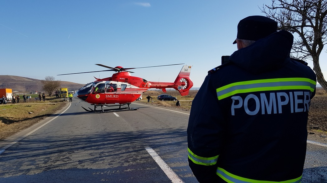 La faţa locului a ajuns şi un elicopter SMURD