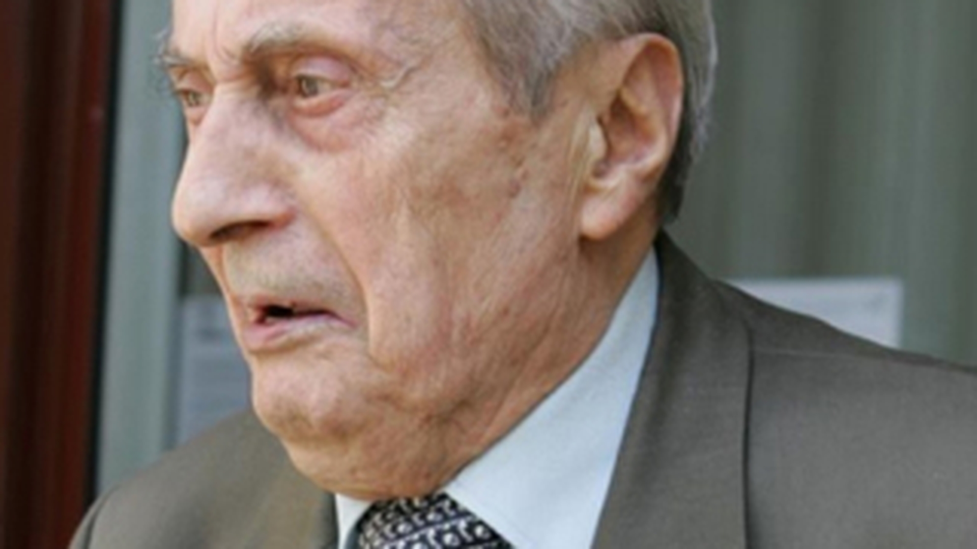 Fostul presedinte PNTCD, Ion Diaconescu, internat la Fundeni din cauza unor probleme cardiace!