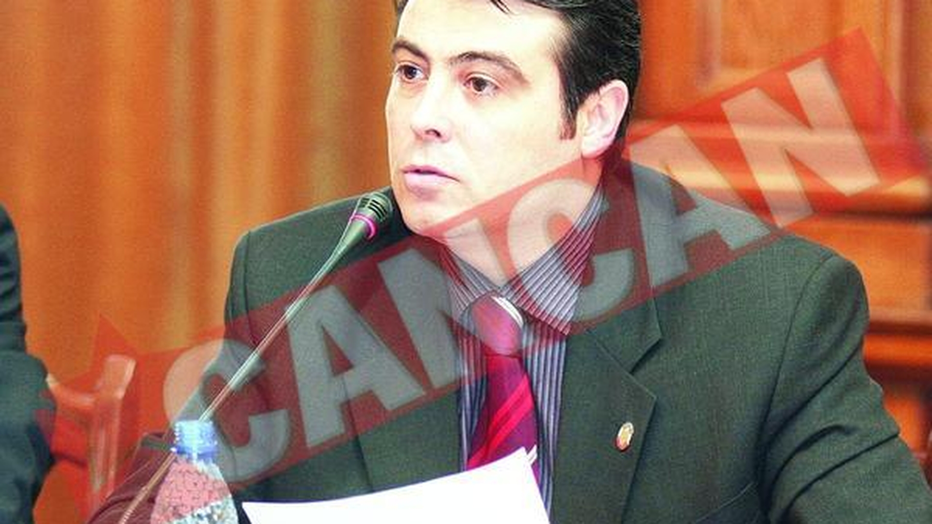 Razboiul presedinte - premier face praf diplomatia romana