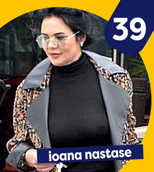 Top 40 sexy-vedete care nu poartă sutien pe stradă
