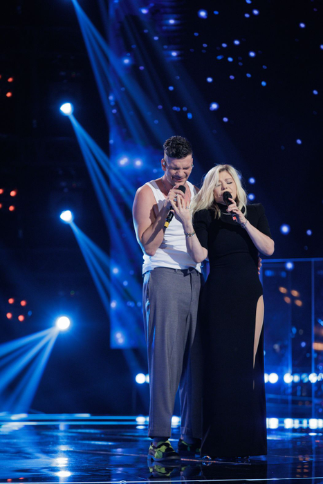 Momentul în care Loredana și Tudor Chirilă se sărută pasional la Vocea României! Reacția fabuloasă a juraților Pro TV. VIDEO