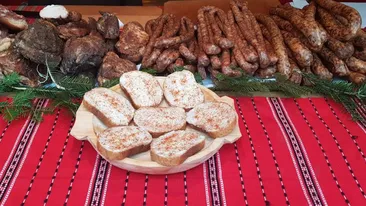 Cât a ajuns că coste un kilogram de carne de Mangalița. Câți bani vor scoate românii din buzunar, pentru a avea preparatul pe masa de sărbători