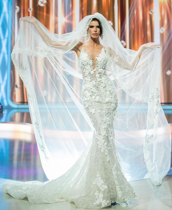 Ioana Filimon, în gala emisiunii „Bravo, ai stil! Celebrities”
