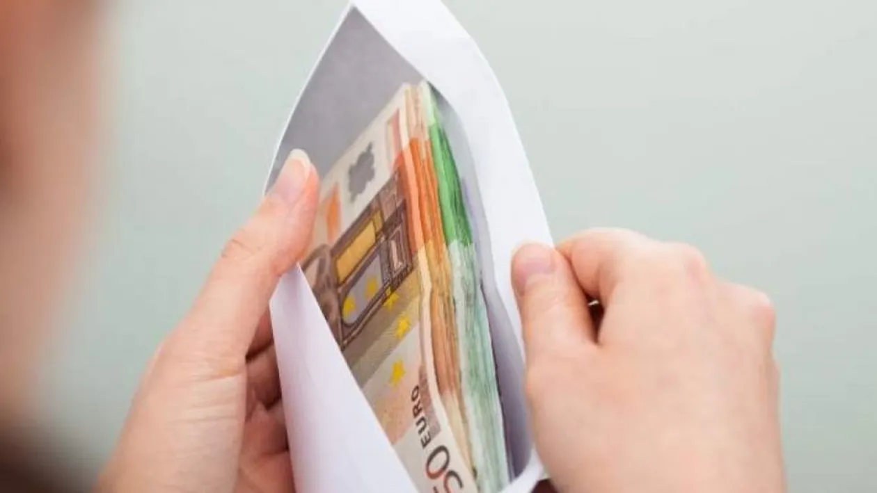 Șpagă uriașă cerută de un ofițer: peste un milion de euro! Ce trebuia să facă și ce s-a întâmplat cu el