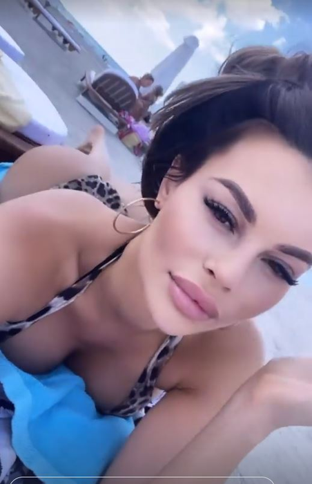 Justyna Gradek este “unsă” cu toate gesturile extravagante și romantice... Bomba-sexy s-a iubit cu designerul Philipp Plein care a răsfățat-o din plin în timpul relației © Instagram Stories