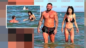 Romeo de la Insula Iubirii şi-a găsit “Julieta” pe litoral! L-am prin în “flagrant”!