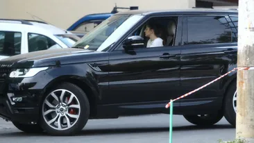 VIDEO Ce arogante fac fetele lui tata atunci cand se invarte roata! Fiicele lui Gigi Becali conduc dupa propriile reguli!