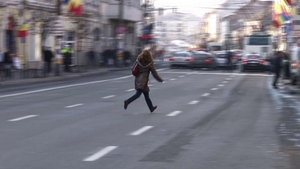 A traversat strada printr-un loc nemarcat, dar a scăpat de amendă! Care a fost scuza pe care a folosit-o