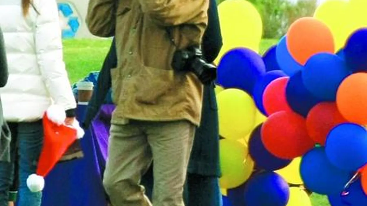 Harrison Ford, cocosat de cadouri!