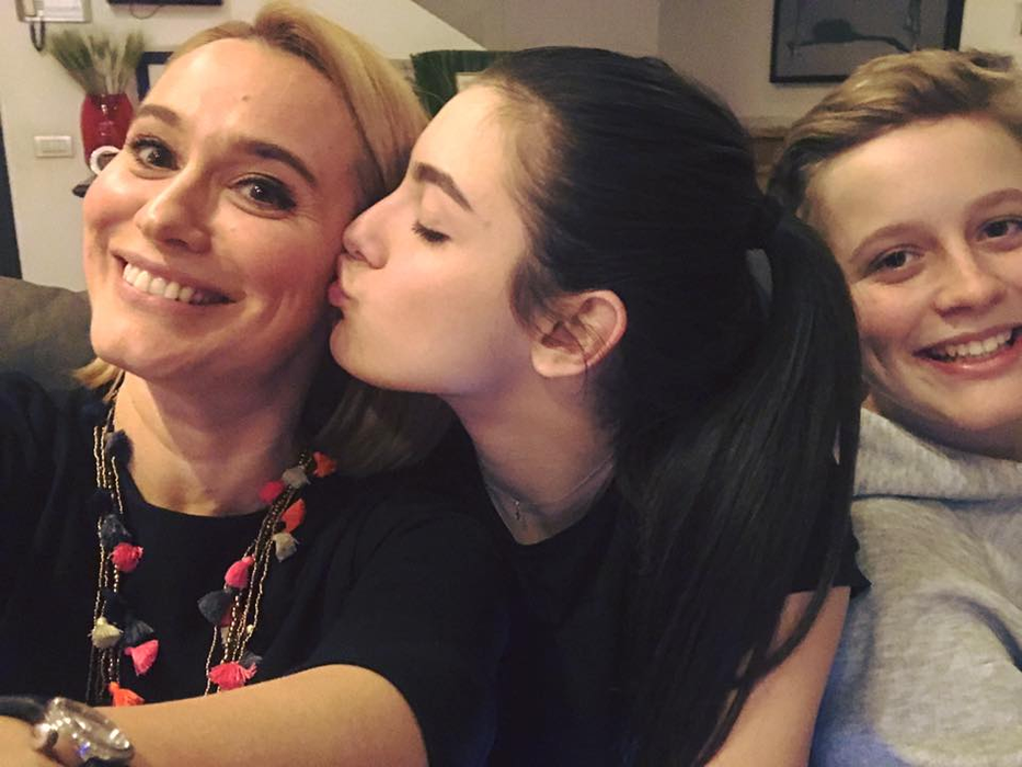 Andreea Esca a dezvăluit cu ce lucru o scoate din pepeni fiica sa, Alexia Eram. Orice mamă cedează în asemenea situație