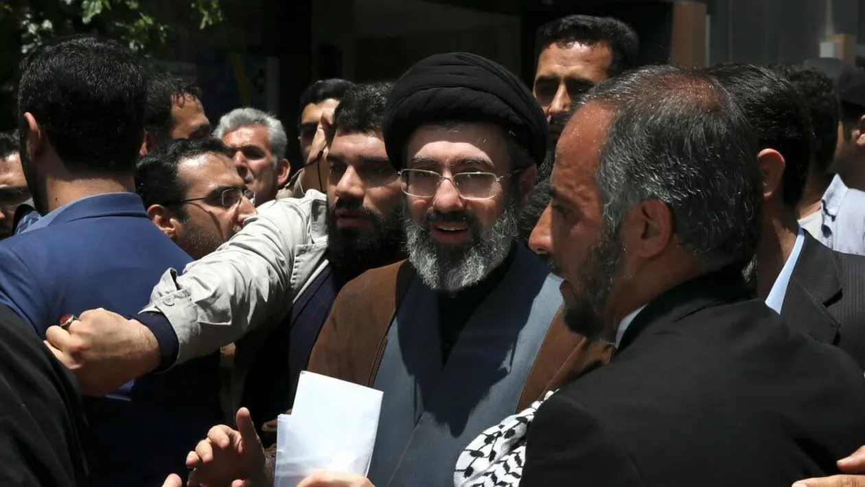 Cine este Mojtaba Khamenei, noul lider suprem al Iranului. Are o avere uriașă și s-a tratat în Europa