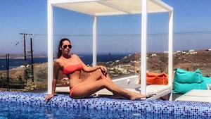 IULIANA LUCIU s-a pozat la mare, dar fanii au criticat-o! Vedeta le-a dat replica imediat: ”Dacă nu vă place poza, nu vă uitaţi!”