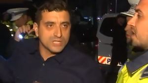 George Simion, săltat de polițiști. Liderul AUR ar fi condus cu permisul suspendat
